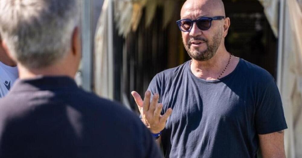 Ma che caz*o ci faceva Walter Zenga in tribuna a esultare coi tifosi del Siracusa? State comodi, ecco la folle storia tra l&rsquo;ex portiere dell&rsquo;Inter e un imprenditore toscano