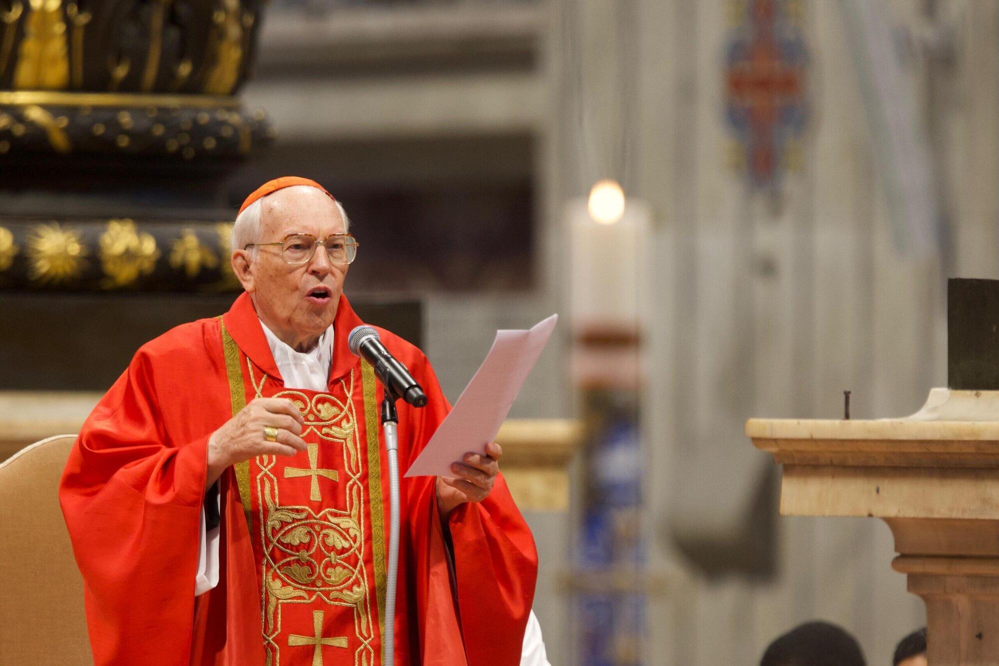Il cardinale Giovanni Battista Re