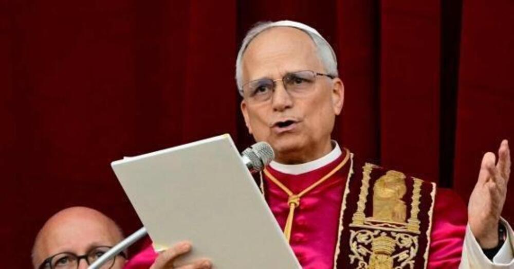 SOCIAL IMPAZZITI PER IL PAPA TENNISTA: Leone XIV &egrave; pazzo per il tennis e c&rsquo;&egrave; gi&agrave; chi collega l&rsquo;elezione all&rsquo;effetto Sinner agli Internazionali 
