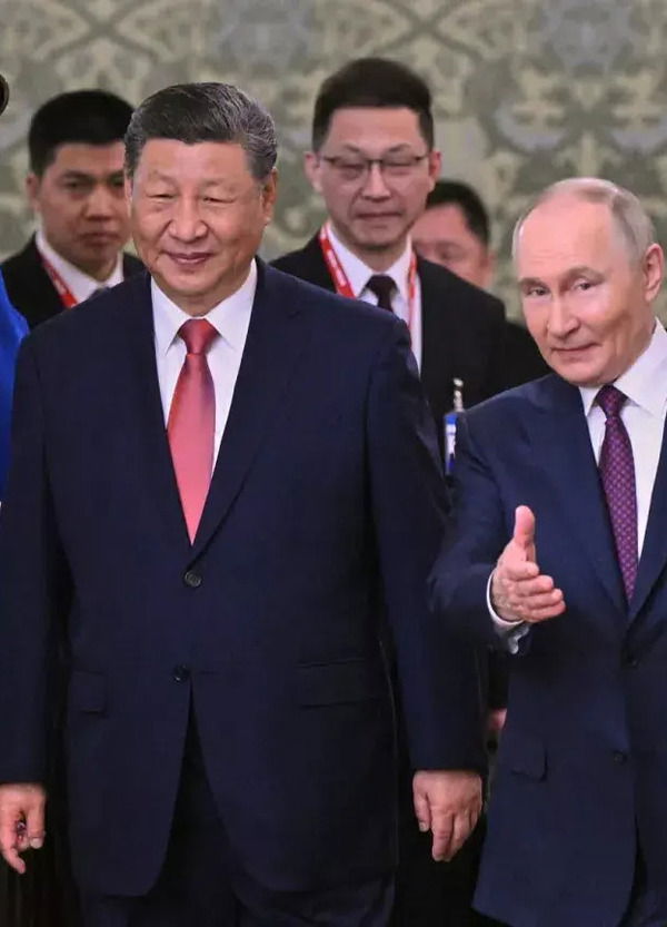 FINE DEL SECOLO AMERICANO? Trump consegna il mondo a Cina e Russia. E il nuovo Papa...