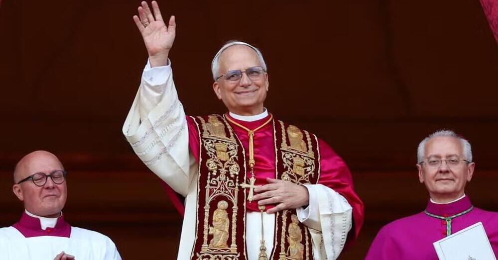 Il linguaggio del corpo di Papa Leone XIV cosa racconta? Pi&ugrave; di tante parole! L&#039;ha analizzato per MOW l&#039;esperta Anna Vagli: la cartelletta, il sorriso trattenuto, gli occhi socchiusi e il tic (che non &egrave; un tic)