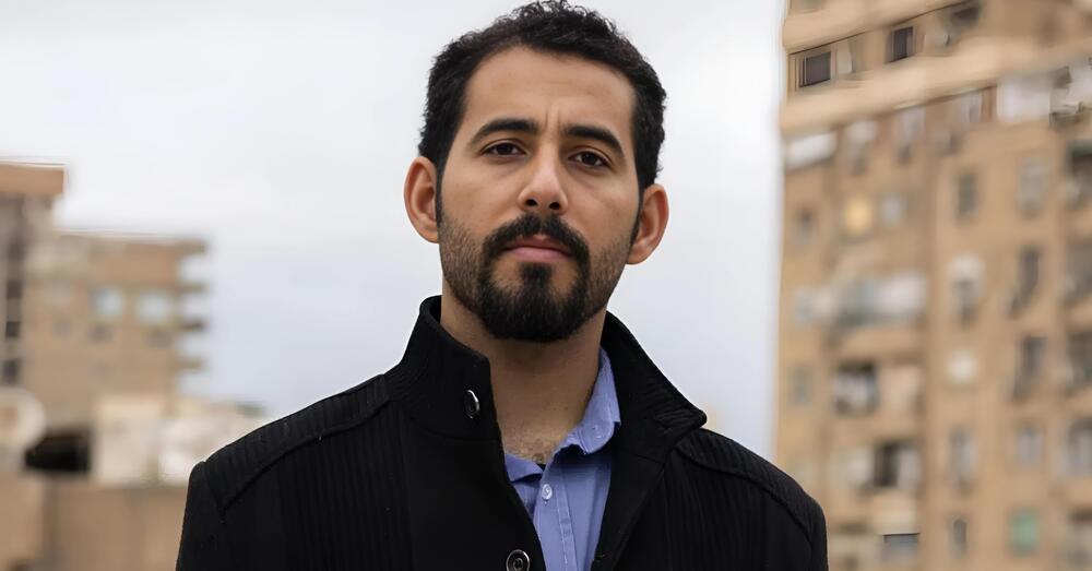Il negazionismo vince il Premio Pulitzer? Il poeta palestinese Mosab Abu Toha vince per quattro articoli sul New Yorker (in cui non cita praticamente mai Hamas), ma sui social negava la sofferenza degli ostaggi a Gaza che ora lo attaccano 