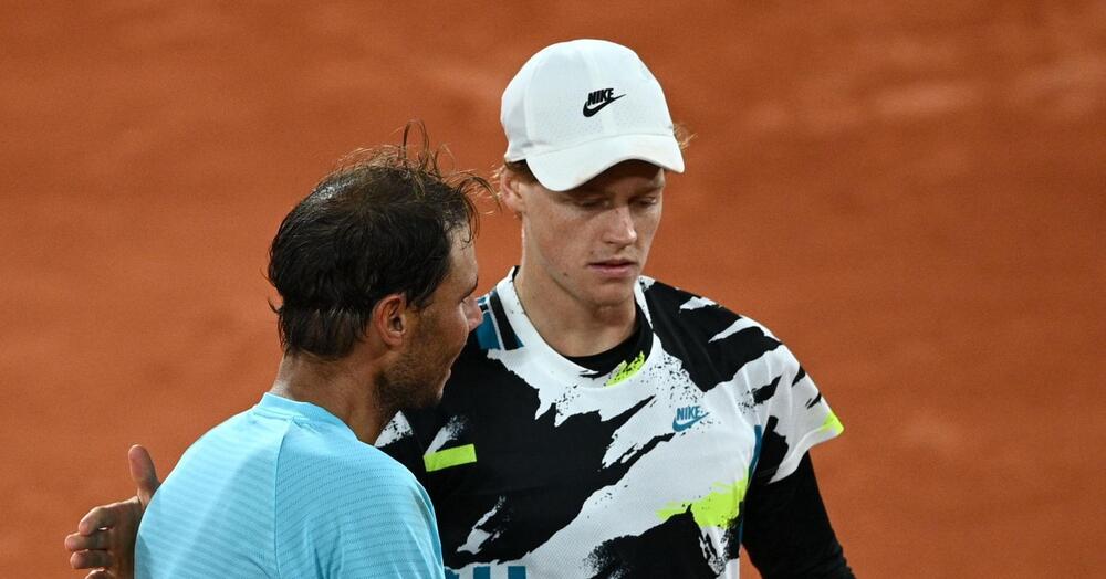 Nadal si lancia in previsioni tra Sinner e Alcaraz e avvisa Jannik per Roma: &ldquo;Sar&agrave; difficile perch&eacute; dopo un periodo lontano dalle competizioni&hellip;&rdquo;. E sul doping, Musetti, Berrettini e Cobolli&hellip;