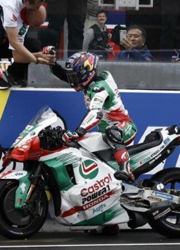 Nella follia della &quot;rivoluzione francese&quot; di Le Mans, Johann Zarco si ritrova imperatore e quella di Marc Marquez &egrave;...