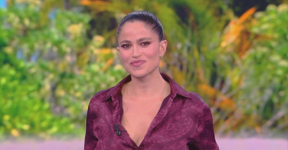 Isola dei Famosi, le pagelle: Veronica Gentili non si lascia impietosire (8), Angelo Famao ci ripensa (3), fuori Lorenzo Tano e dentro Mario Adinolfi ma&hellip; (4). E Simona Ventura e il mistero dell&rsquo;accendino&hellip;