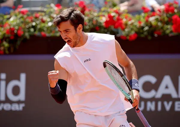 Musetti contro Medvedev a Roma. Parla il coach Tarantini, che vuole portare Lorenzo in Top 5: &ldquo;Nel 2023 ci giocammo due volte in una settimana perdendoci. Con Daniil serviranno variazioni e&hellip;&rdquo;. Poi su Sinner, il rientro e il clima agli Internazionali...