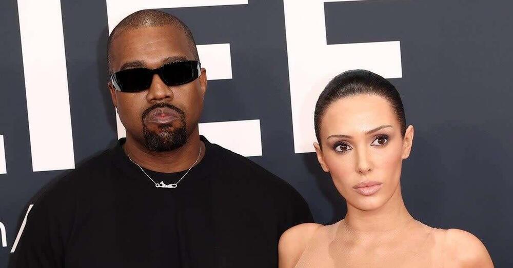 Cannes contro Bianca Censori (nuda) e Kanye West? Al festival del cinema arriva la &quot;legge ad personam&quot; dopo i Grammy. E intanto Ye con &quot;Heil Hitler&quot; fa il botto di streaming. E scatta la censura...