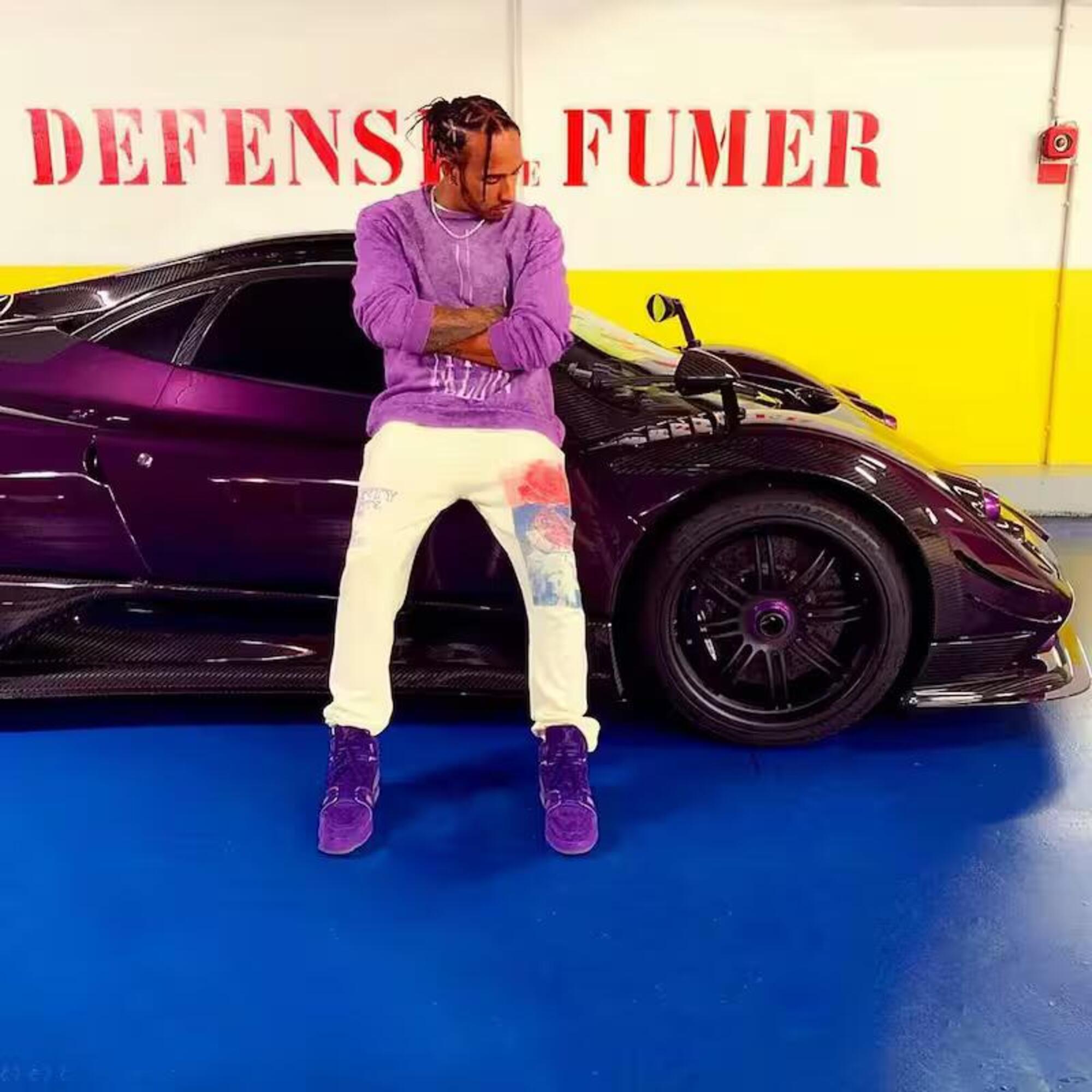 Lewis Hamilton con la Pagani