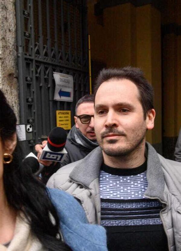 Omicidio Poggi, BLITZ dei carabinieri a casa di Andrea Sempio all&rsquo;alba: cercano l&rsquo;arma del delitto