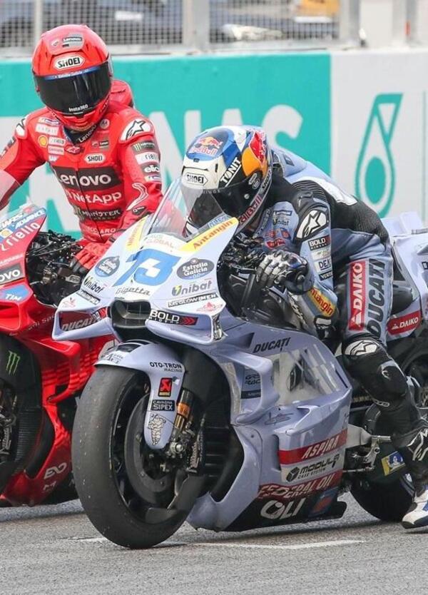 Ma davvero il manager dei Marquez sta gi&agrave; spingendo per Alex nel team ufficiale Ducati con Marc? S&igrave;, ecco cosa ha detto (ma facendosi anche una risata)