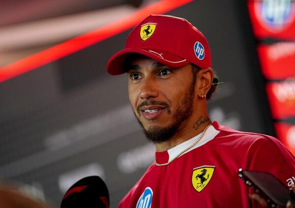 Fermi tutti, a Imola &egrave; MEDIA DAY! Piastri frena l&rsquo;entusiasmo, mentre Hamilton carica la Ferrari. E Antonelli? Si porta anche la scuola nel paddock! Ma non solo&hellip; 