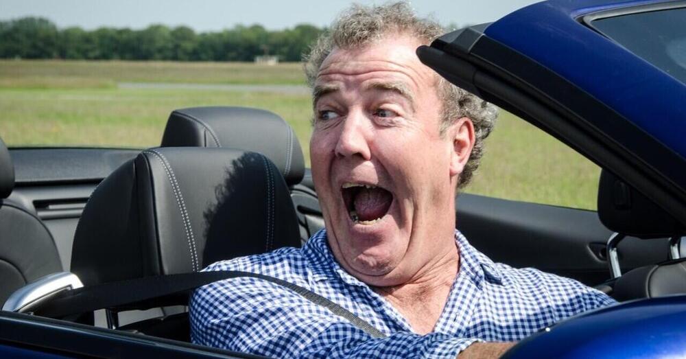 Clarkson ha la soluzione per la sicurezza stradale: &ldquo;Auto da Formula 1 per tutti o vietare i ciclisti. Altro che limiti di velocit&agrave;&rdquo;. E su musica in macchina, treni, cibi e bevande salutari...