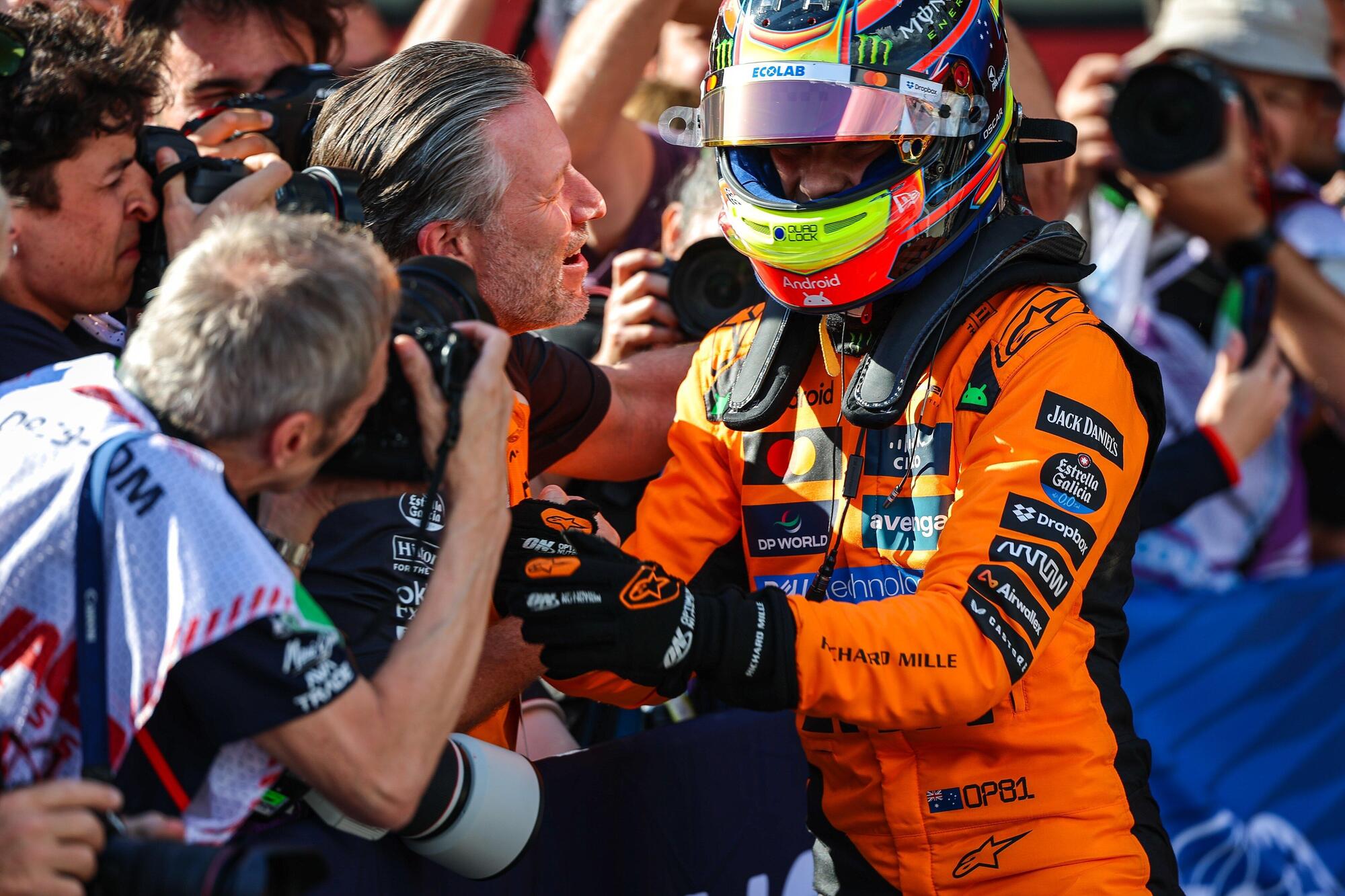 Oscar Piastri festeggia la sua pole position