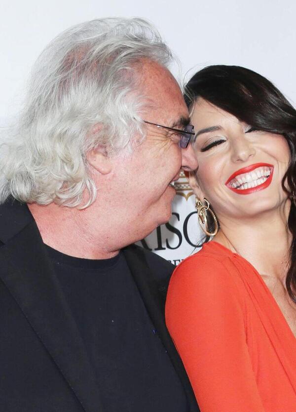 &quot;Gli ho preso il dito nel sonno e...&quot;. Elisabetta Gregoraci racconta la notte in cui spi&ograve; Briatore sbloccandogli il cellulare. E rivela: &quot;Io e Flavio mai pi&ugrave; coppia. Non perdono i tradimenti&quot;