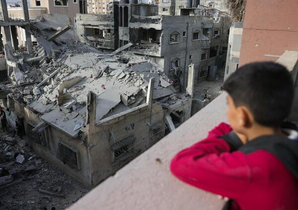 Il silenzio assordante degli ebrei sul massacro in Palestina, perch&eacute; nessuno parla? E Trump che prometteva la pace, come in Ucraina, dov&#039;&egrave; finito? A litigare con Springsteen e Taylor Swift...