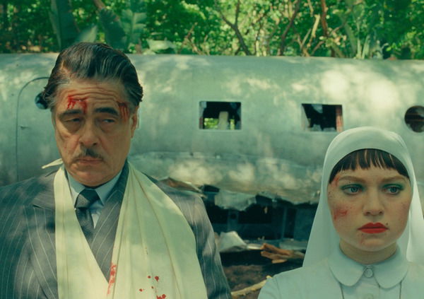 Wes Anderson (a Cannes con The Phoenician Scheme) fa sempre gli stessi film? &ldquo;Si, ma pu&ograve; essere un merito&rdquo;, parla il fotografo Elio Di Pace. L&rsquo;Ai sostituir&agrave; tutto? &ldquo;Non i reportage&rdquo;. E sul sogno chiamato Robert Capa e&hellip; 