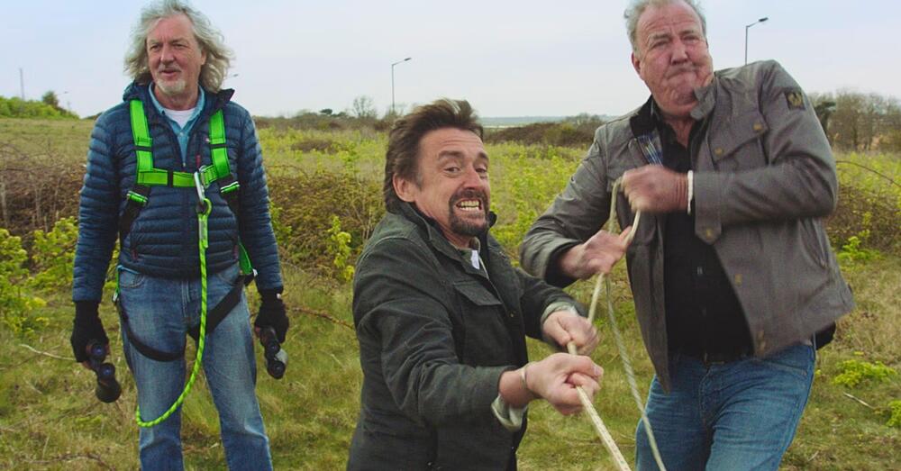 Jeremy Clarkson totale: &ldquo;Top Gear e The Grand Tour? Eravamo caricature. Con le auto di oggi e il woke sarebbe come recensire lavatrici&rdquo;. Clarkson&rsquo;s Farm? &ldquo;Niente sciocchezze, sono il vero me&rdquo;. E sgancia la bomba: &ldquo;Ho nuovi progetti in testa, ma&hellip;&rdquo;