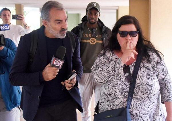 Omicidio Paganelli, Valeria CONTROLLAVA le risposte che Louis dava agli inquirenti? Il block-notes che...