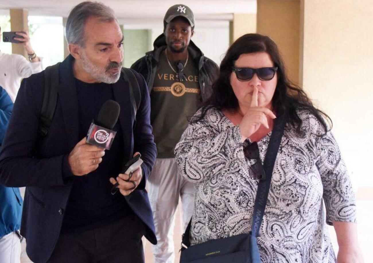 Omicidio Pierina Paganelli, Valeria Bartolucci CONTROLLAVA Dassilva e le risposte che Louis dava agli inquirenti? E il risentimento per Manuela Bianchi: &ldquo;Mi hai spezzato il cuore, non lo meritavo&rdquo;. Ma il block-notes con le frasi fatte &egrave; una prova?