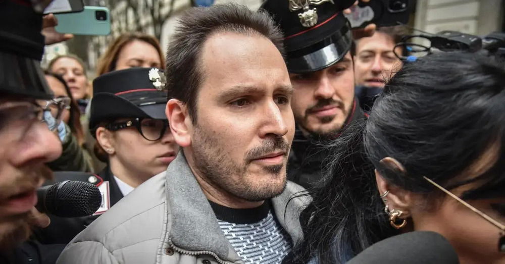 Omicidio Chiara Poggi, ma dov&#039;&egrave; finita l&#039;impronta di Sempio? L&rsquo;intonaco &ldquo;sparito&rdquo; del reperto 33: ecco perch&eacute; e cosa potrebbe significare per le indagini sul delitto di Garlasco