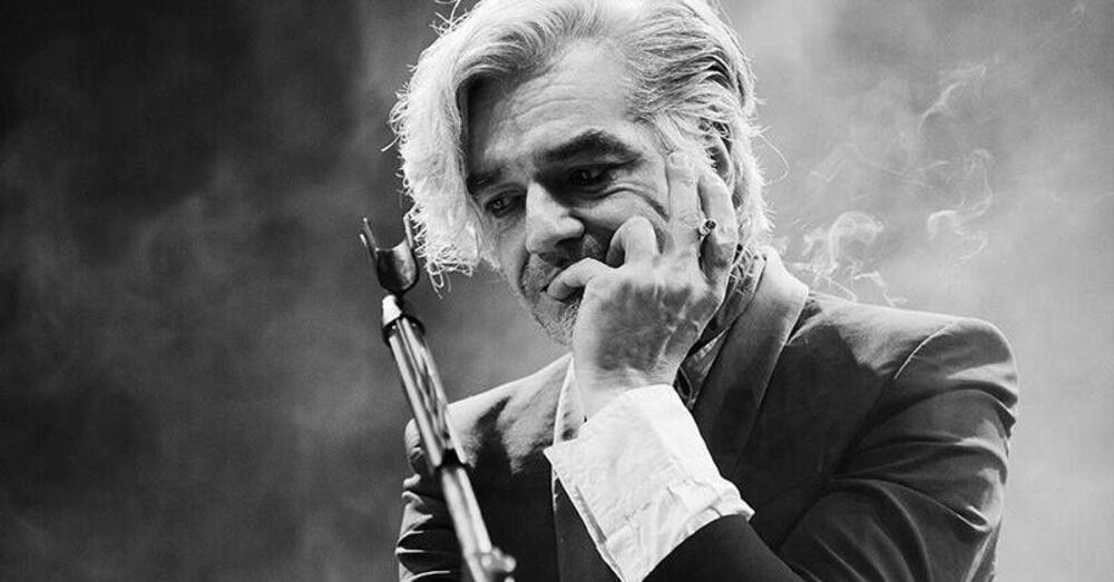 LA VERGOGNA DELL&rsquo;ORINATOIO MORGAN AL MI AMI: la targa nel bagno delle donne, la posizione del Festival (blandissima) e l&rsquo;artista che si rivolge alla scena musicale (per ora muta): &ldquo;Rimanete in silenzio di fronte a un gesto cos&igrave; offensivo e violento?&rdquo;