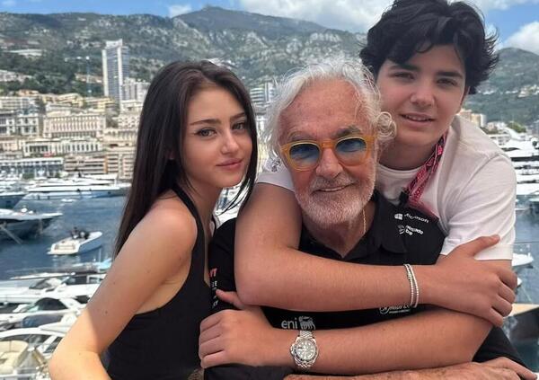 Leni e Nathan Falco insieme a pap&agrave; Flavio Briatore al Gp di Monaco, ma perch&eacute; la foto fa impazzire i social? C&#039;entrano anche le mamme Heidi Klum ed Elisabetta Gregoraci: ecco le loro reazioni...