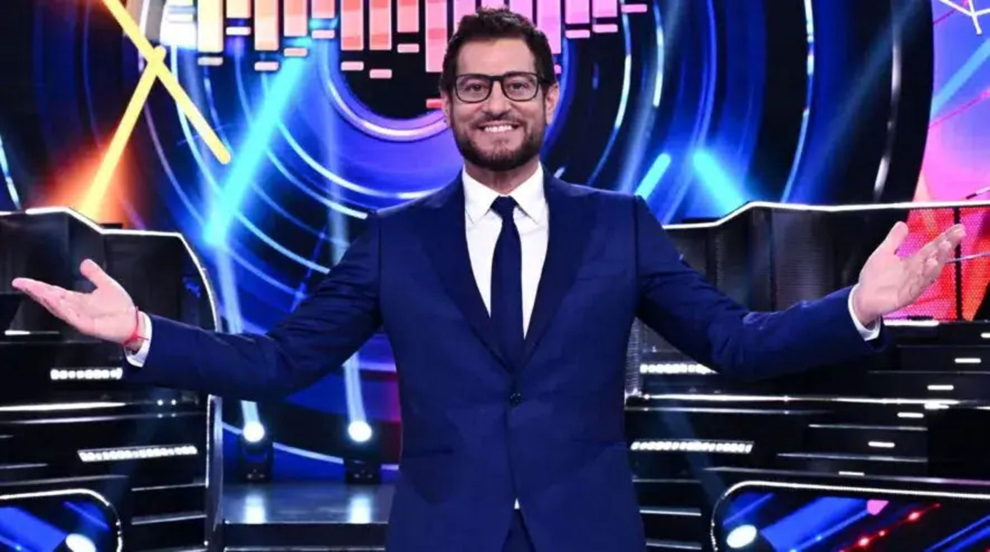 Enrico Papi conduce la nuova edizione di Sarabanda