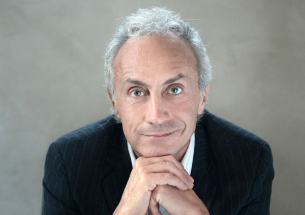 Omicidio Poggi, Stasi e Sempio, Marco Travaglio distrugge il metodo Iene sul caso Garlasco: &ldquo;Una cosa vergognosa. Accuse da parrucchiere&rdquo;. E sulla trattativa Stato-Mafia, su Forza Italia e i soldi del Pnrr&hellip;