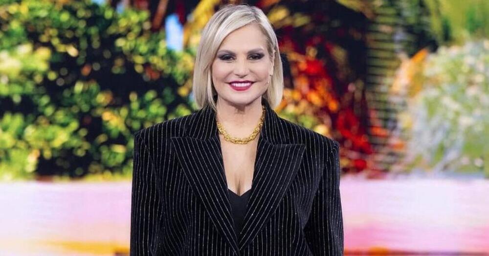 Isola dei Famosi, le pagelle &ldquo;sottotono&rdquo;: Simona Ventura zittisce Adinolfi (8)? Veronica Gentili e il tapiro (6), la lettera di Mirko Frezza (8) mentre Pierpaolo Pretelli in Honduras&hellip;