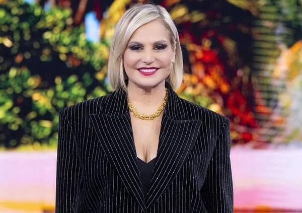 Isola dei Famosi, le pagelle &ldquo;sottotono&rdquo;: Simona Ventura zittisce Adinolfi (8)? Veronica Gentili e il tapiro (6), la lettera di Mirko Frezza (8) mentre Pierpaolo Pretelli in Honduras&hellip;