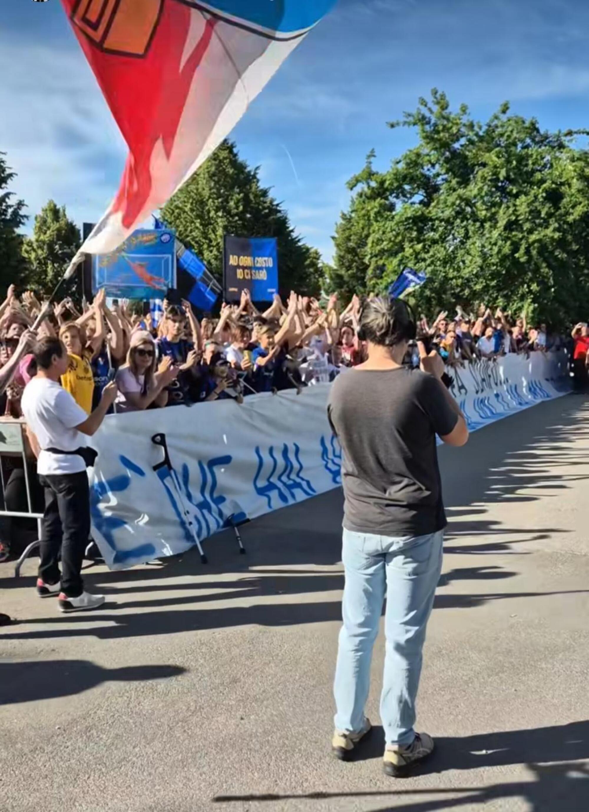 La protesta della curva Nord alla Pinetina