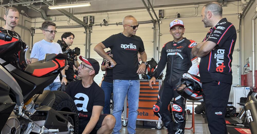 S&igrave;, Jorge Mart&iacute;n &egrave; tornato a guidare l&#039;Aprilia senza la sua tuta: ecco perch&eacute; la sorpresa del N1 a Misano &egrave; una grande notizia per la MotoGP [GALLERY]