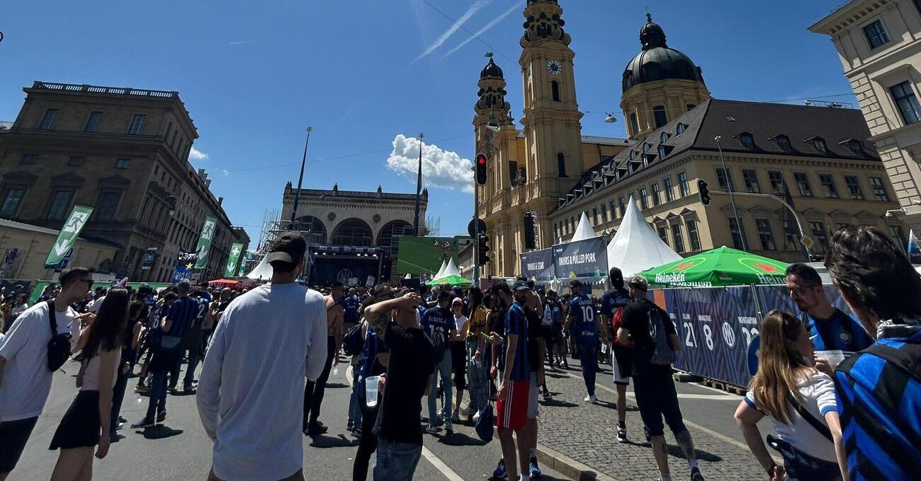 MI SCOPPIA IL CUOR: sono a Monaco per PSG - Inter e questo &egrave; quello  che mi sta succedendo, in casa con nove uomini e il delirio intorno