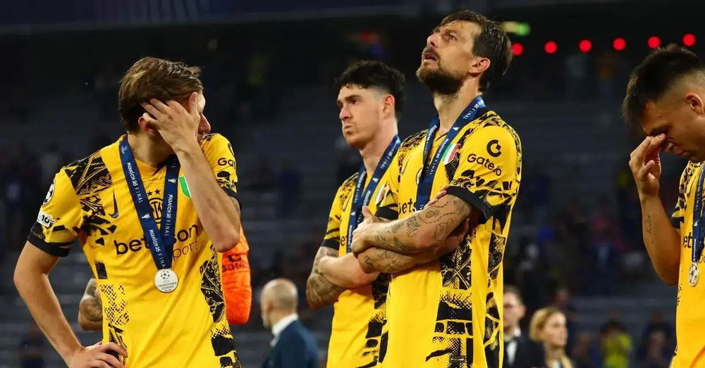 Inter DEMOLITA in finale di Champions dal Psg: ma di chi &egrave; la colpa? Nino Ciccarelli e gli ultras rispondono: &ldquo;La societ&agrave; si deve vergognare&rdquo;. E la gente che lascia gli spalti al settantesimo &egrave; l&rsquo;emblema del dramma