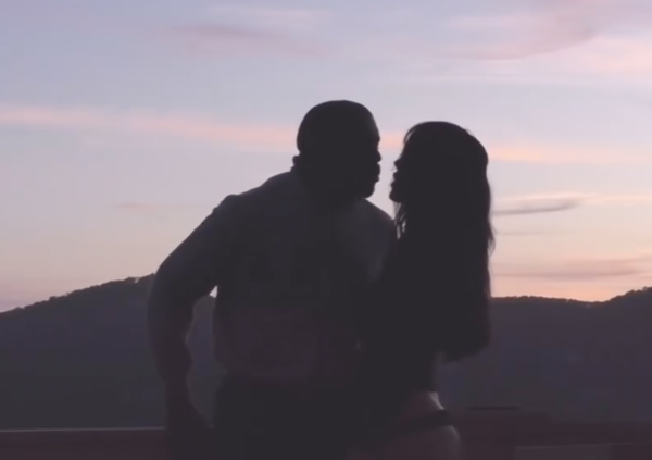 &Egrave; RISBOCCIATO L&rsquo;AMORE? Bianca Censori balla per Kanye West al tramonto e&hellip;