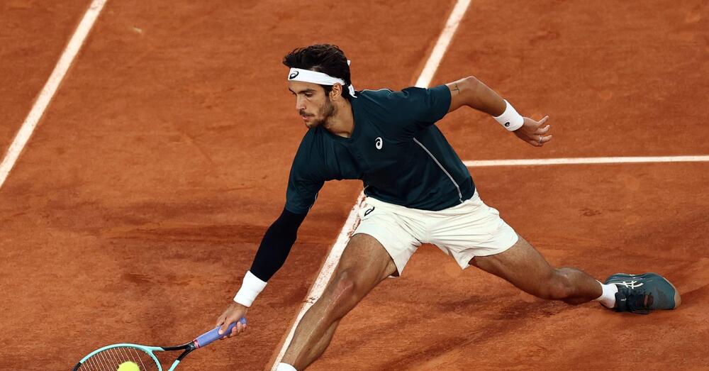 Musetti e quel click mentale per il Roland Garros: &ldquo;Sono pronto a ogni battaglia&rdquo;. Vorr&agrave; vendicarsi di Alcaraz? Ecco come Lorenzo &egrave; cambiato e no, non c&rsquo;entra solo il tennis