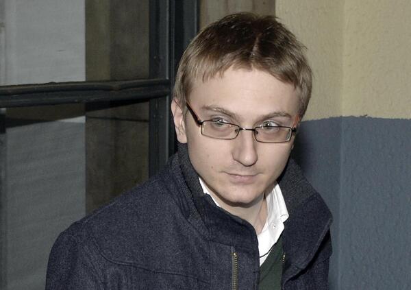 Omicidio Poggi, LE GEMELLE CAPPA CORTEGGIAVANO ALBERTO? &ldquo;Chiara era infastidita. Diceva che quelle erano capaci di tutto, erano invidiose&rdquo;. Ma cosa c&rsquo;entrano Paola e Stefania con il delitto della cugina? Mentre Stasi&hellip;