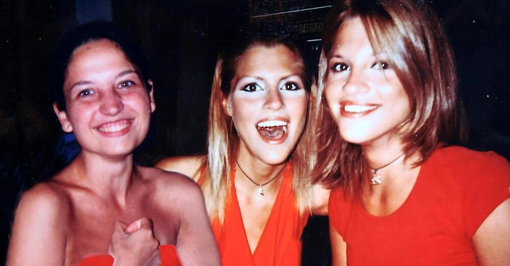 Omicidio Poggi, i Cappa (gemelle Paola e Stefania) sbottano: &ldquo;Basta tollerare contro di noi pseudo-informazione e incivilt&agrave;&rdquo;. E davvero la famiglia di Chiara ora pretende il dna quelli sulla scena del delitto? &ldquo;O ci ritroveremo presto con un Ignoto 3...&rdquo;