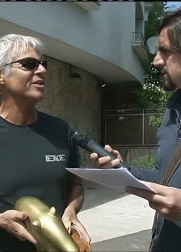 A Libri Brutti &ldquo;Tutti poeti con Claudio&rdquo;, la querela di Baglioni contro Striscia: accuse, testi e un&#039;appendice horror