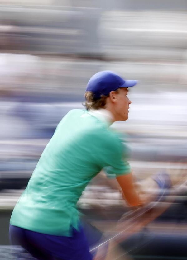 Sinner, partite a senso unico e interviste scontate al Roland Garros? Questo Jannik ci piace cos&igrave;