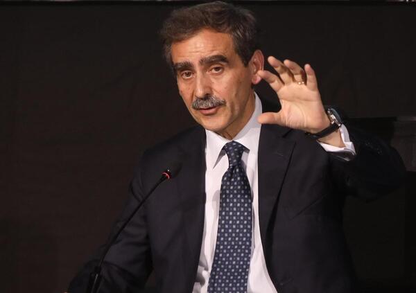 LA VECCHIA DEL FUTURO? Monte dei Paschi all&rsquo;arrembaggio su Mediobanca. Per Lovaglio la scalata &ldquo;non ostile&rdquo; avr&agrave; successo, ma intanto si muove Caltagirone. E Banca Generali, Delfin (Del Vecchio) e il Tesoro&hellip;