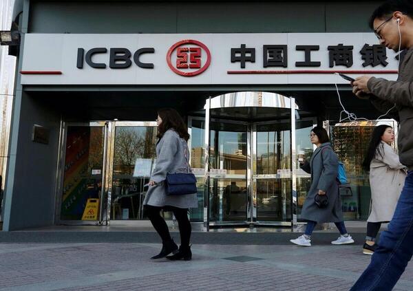 Altro che il risiko di Intesa, UniCredit e Mediobanca. Dalla Cina arrivano le &ldquo;super banche&rdquo; (e sono caz*i amari per tutti). Vi spieghiamo perch&eacute; i colossi finanziari di Pechino ci faranno il cu*o