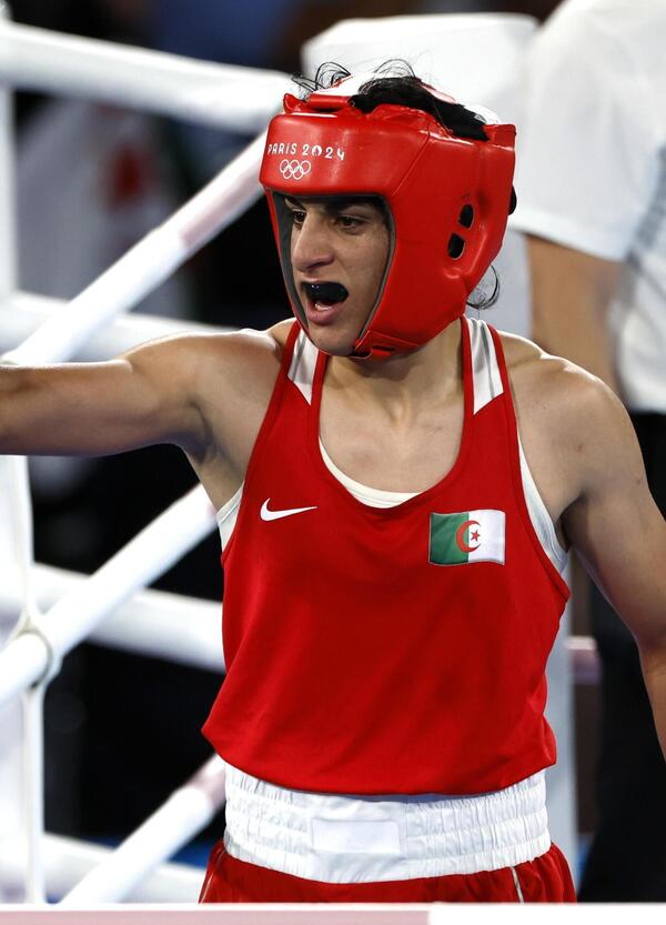 Imane Khelif (forse) maschio biologico: ma i politici danno la colpa alla World Boxing che chiede i test?