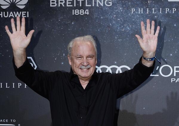 Le bombe di Giorgio Moroder: &ldquo;Geolier? Mi piace la voce, ma non capisco i testi&rdquo;. Gli orgasmi di Donna Summer?