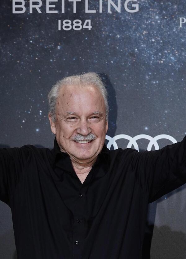 Le bombe di Giorgio Moroder: &ldquo;Geolier? Mi piace la voce, ma non capisco i testi&rdquo;. Gli orgasmi di Donna Summer?