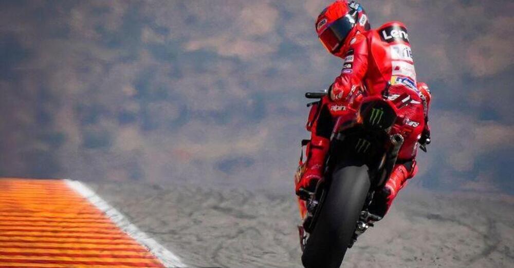 Sbagliare tanto e darle comunque in testa a tutti: s&igrave;, a Marc Marquez a Aragon &egrave; riuscito anche questo tra quattro Ducati davanti e il disastro Aprilia