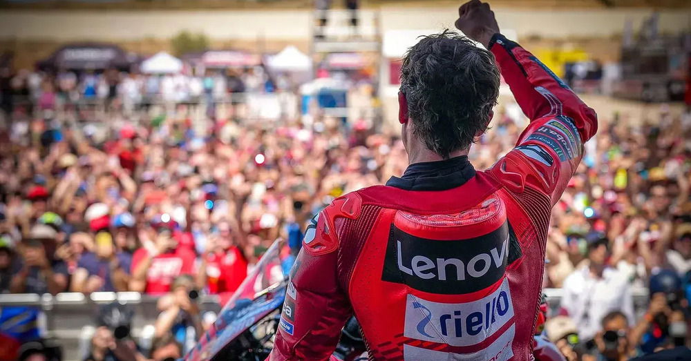 A Marc Marquez non basta vincere ad Aragon, ci mette anche il carico: &ldquo;Qui la Desmosedici GP25 &egrave; esattamente uguale alla GP24&rdquo;