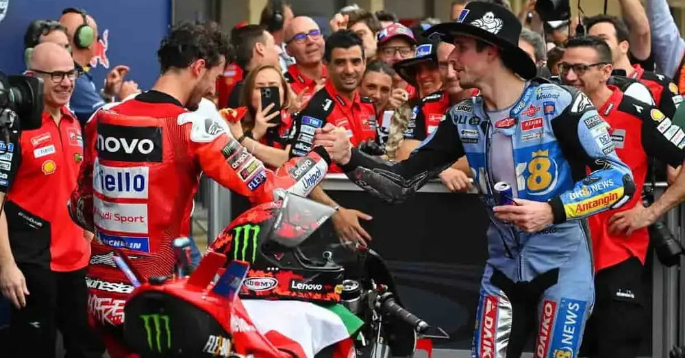 La &ldquo;sf*ga&rdquo; di essere Marc Marquez a Aragon &egrave; perdersi il vero show: Bagnaia sul podio, la rimonta del Bez e le sportellate da duri veri di Morbidelli e Aldeguer&hellip;