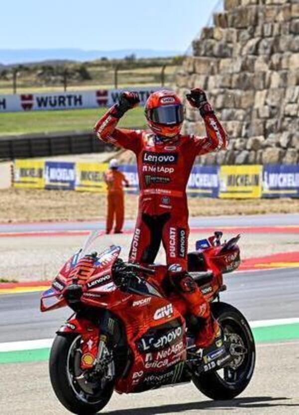 La &ldquo;sf*ga&rdquo; di essere Marc Marquez a Aragon &egrave; perdersi il vero show: Bagnaia sul podio, la rimonta del Bez e le...