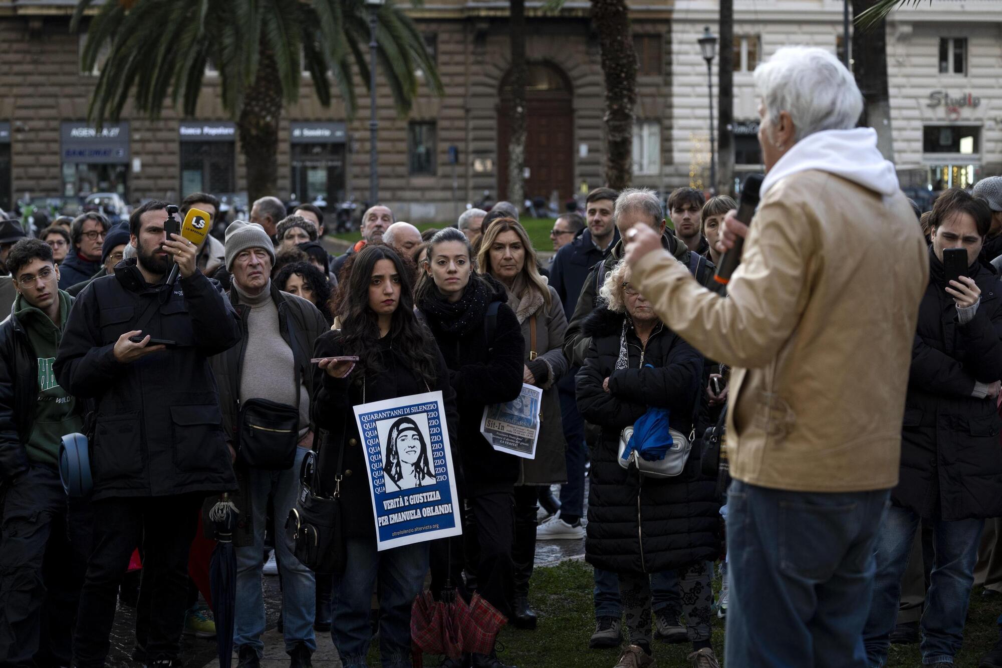 ANSA, Pietro Orlandi al sit-in per il compleanno di Emanuela